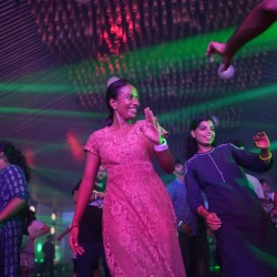 Dynamic capture of an event audience applauding